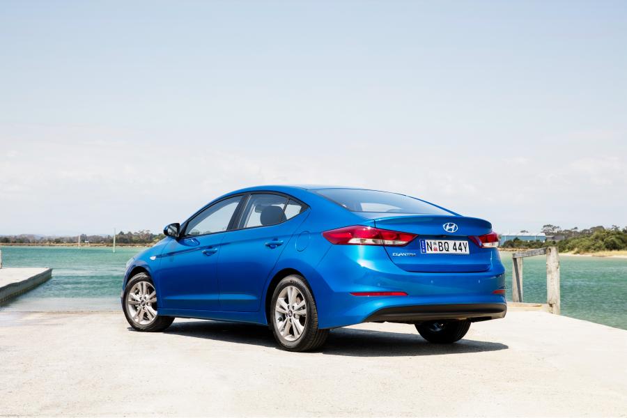 Hyundai Elantra 2016 года  (AU) (фото 8 из 28)